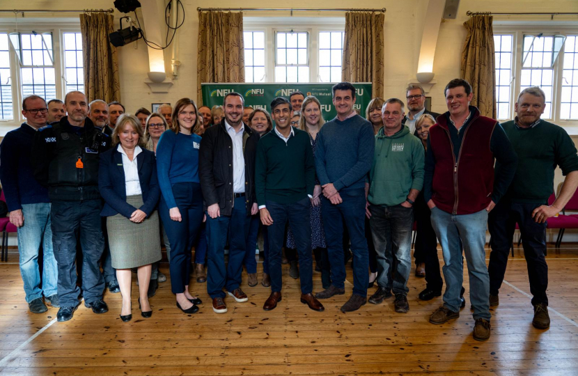 Prime Minister, Simon Jupp MP, local farmers, NFU representatives & Devon and Cornwall Police.jpeg